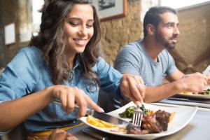 HYPERTENSION: Chaque repas pris à l'extérieur, c'est un peu de tension en plus  – Journal of Hypertension